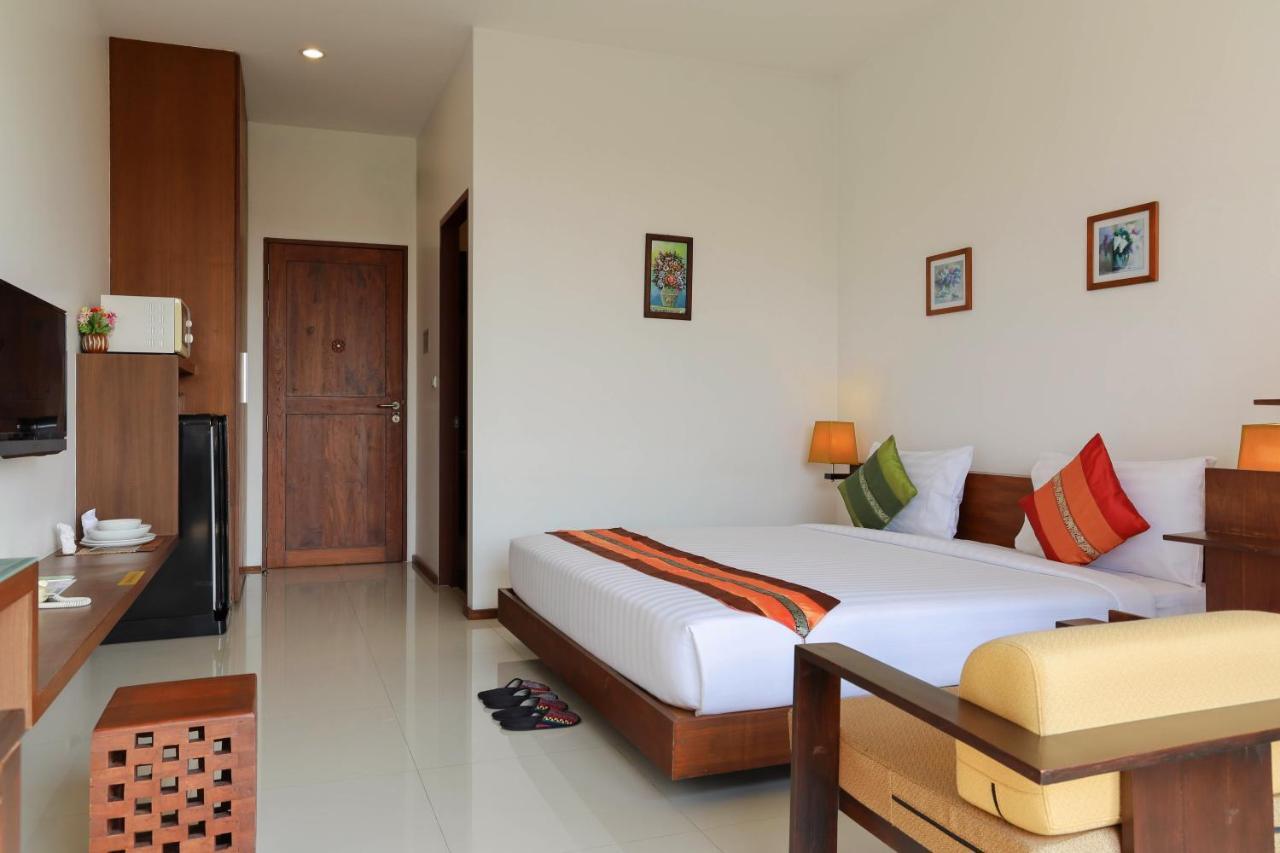 The Choice Hotel - Adults Only Бангкок Экстерьер фото